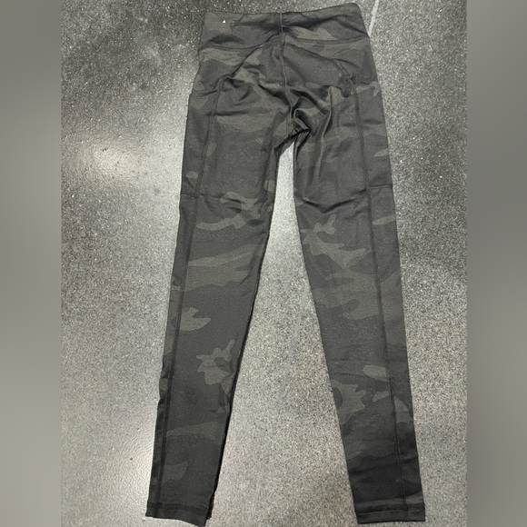 Aeropostale Charcoal Camo Leggings - Picture 2 of 3